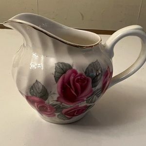 Vintage creamer Royal Wessex